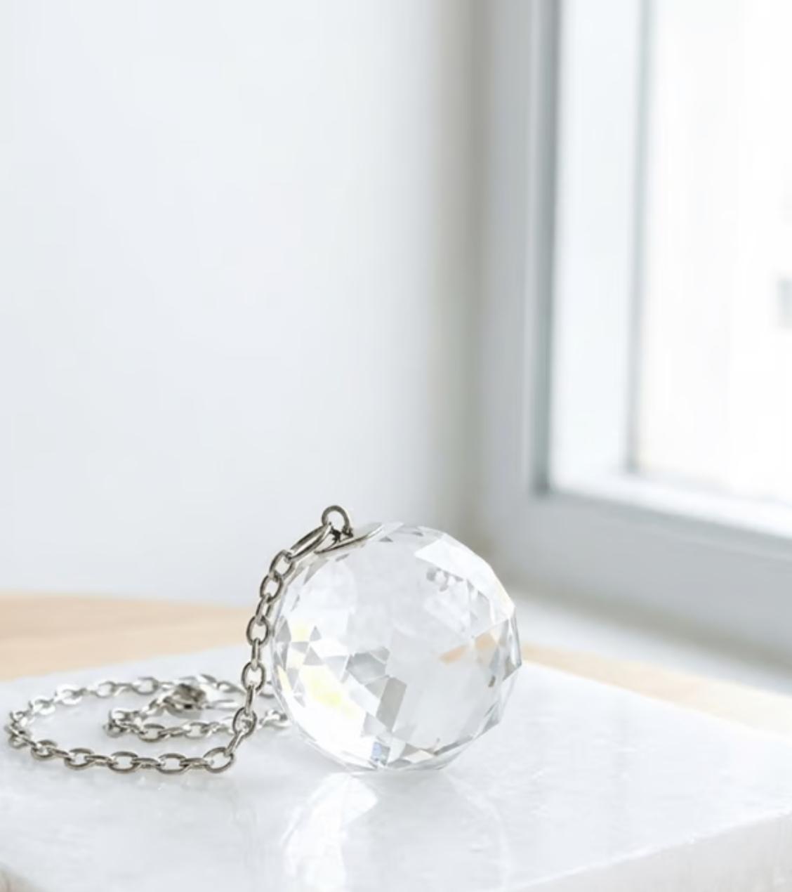 Pêndulo Bola de Cristal Multifacetado